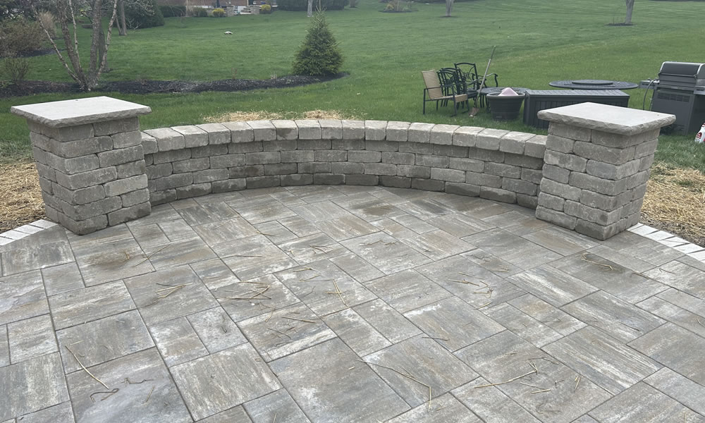 Image of paver patio and seating wall